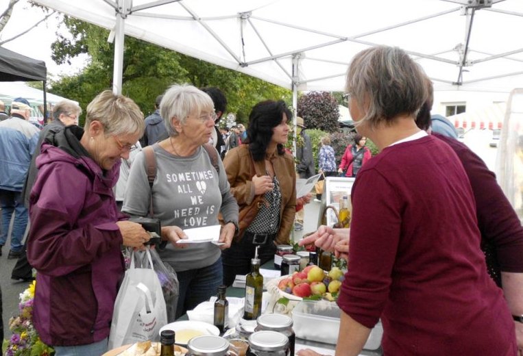 gelbe buerg marktstand