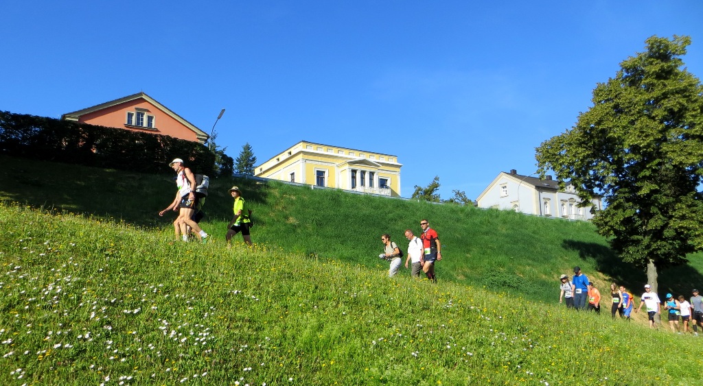 weg bahnhof